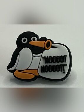 CUTE PVC LAPEL PIN PUNGUIN NOOOOT NOOOOOT!
